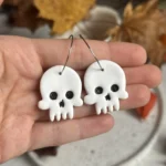 Kolczyki lekkie czaszki - obrazek 2