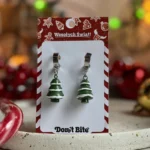 Kolczyki choinki pokryte śniegiem - obrazek 3