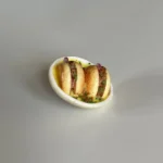 Pin BURGER na talerzu - obrazek 3